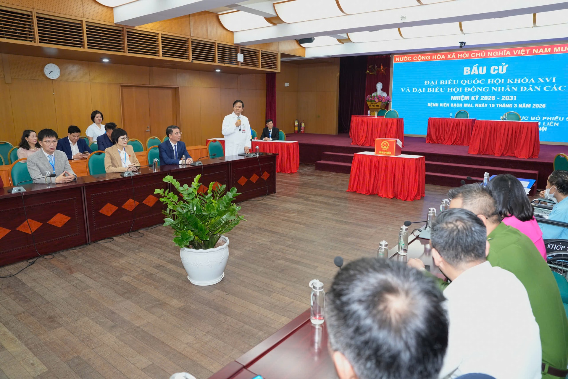 'Ngày hội non sông' trong không gian bệnh viện đặc biệt lớn nhất miền Bắc- Ảnh 1. 'Ngày hội non sông' trong không gian bệnh viện đặc biệt lớn nhất miền Bắc- Ảnh 1.