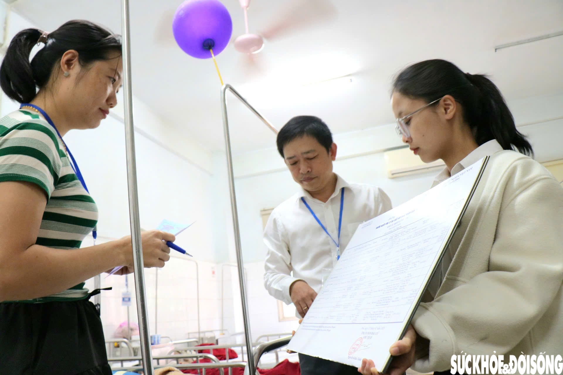 Những cử tri tại điểm bầu cử đặc biệt gửi gắm niềm tin qua từng lá phiếu- Ảnh 5.