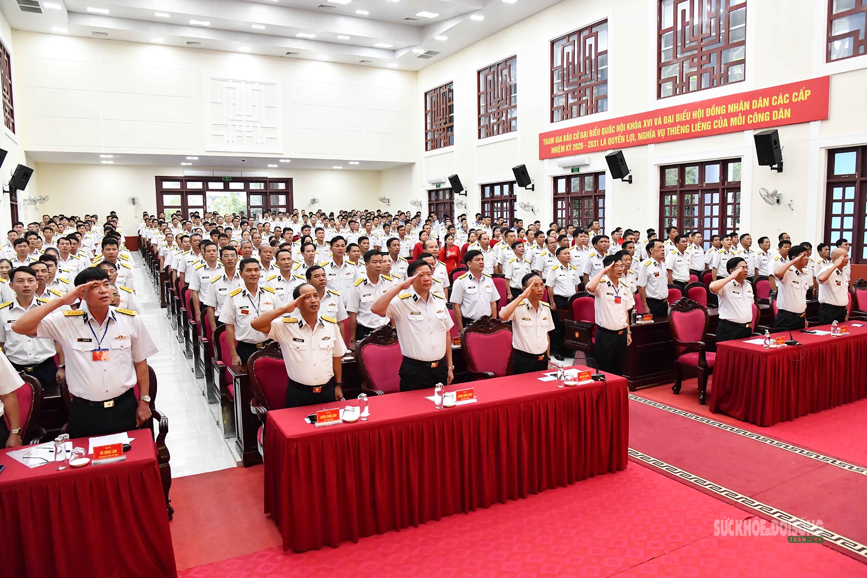 Lá phiếu giữa trùng khơi, chắc tay súng giữ biển trời Tổ quốc- Ảnh 3. Lá phiếu giữa trùng khơi, chắc tay súng giữ biển trời Tổ quốc- Ảnh 3.