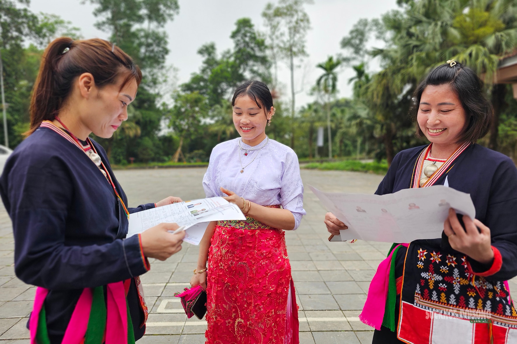 Sắc màu dân tộc hòa nhịp trong ngày hội non sông- Ảnh 5. Sắc màu dân tộc hòa nhịp trong ngày hội non sông- Ảnh 5.