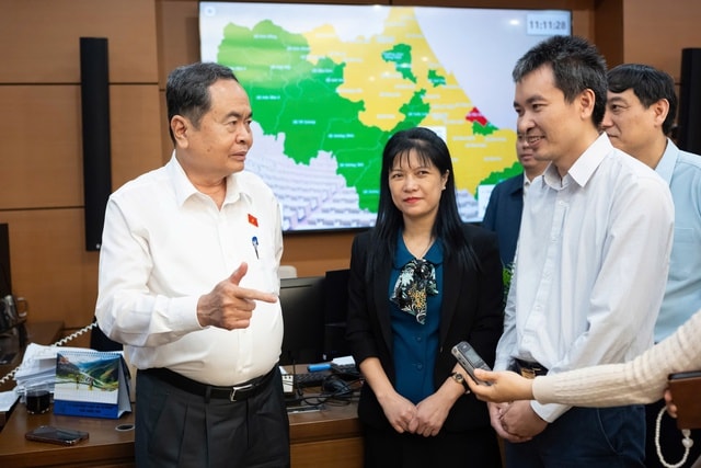 Chủ tịch Quốc hội: 'Điều quan trọng nhất chính là sự đồng thuận giữa ý Đảng và lòng dân'- Ảnh 2.