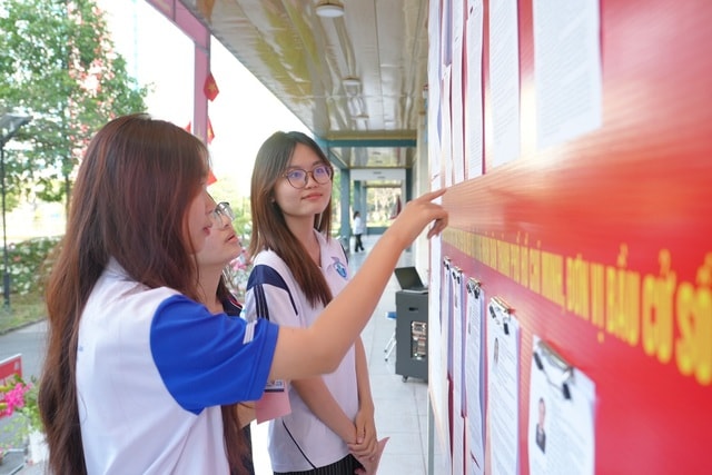 Gần 22.000 sinh viên ở TPHCM đặt niềm tin vào lá phiếu bầu cử- Ảnh 2. Gần 22.000 sinh viên ở TPHCM đặt niềm tin vào lá phiếu bầu cử- Ảnh 2.