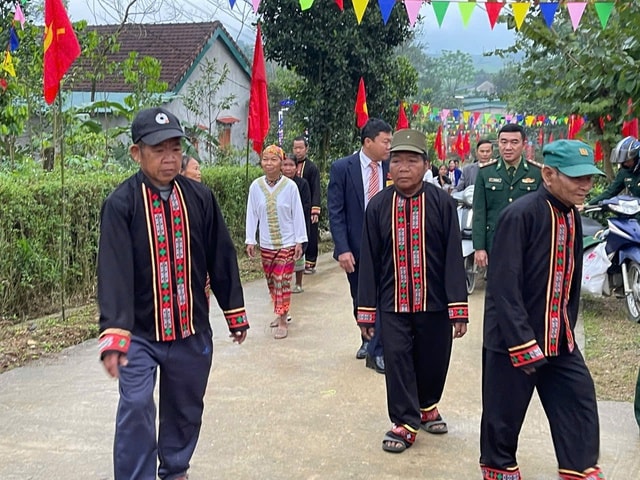 Ấm áp bữa sáng đoàn kết ở bản Rào Tre trong ngày bầu cử- Ảnh 1. Ấm áp bữa sáng đoàn kết ở bản Rào Tre trong ngày bầu cử- Ảnh 1.