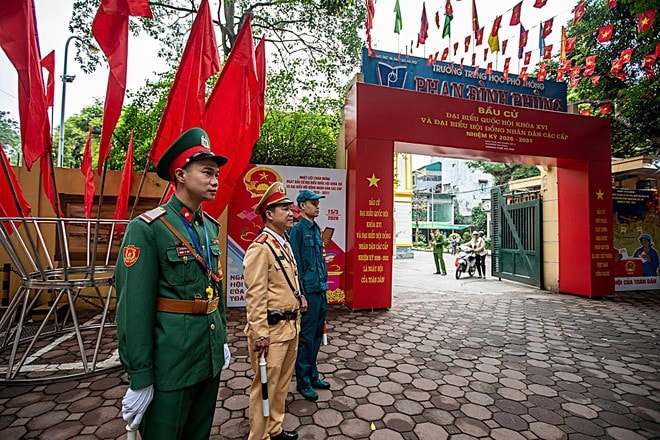 Hà Nội bảo đảm giao thông thông suốt, an toàn, an ninh trật tự tại hơn 4.000 khu vực bỏ phiếu- Ảnh 2.