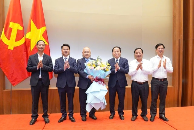 Thứ trưởng Bộ Tài chính Đỗ Thành Trung được chỉ định giữ chức Phó Bí thư Thành ủy Hải Phòng- Ảnh 1. Thứ trưởng Bộ Tài chính Đỗ Thành Trung được chỉ định giữ chức Phó Bí thư Thành ủy Hải Phòng- Ảnh 1.