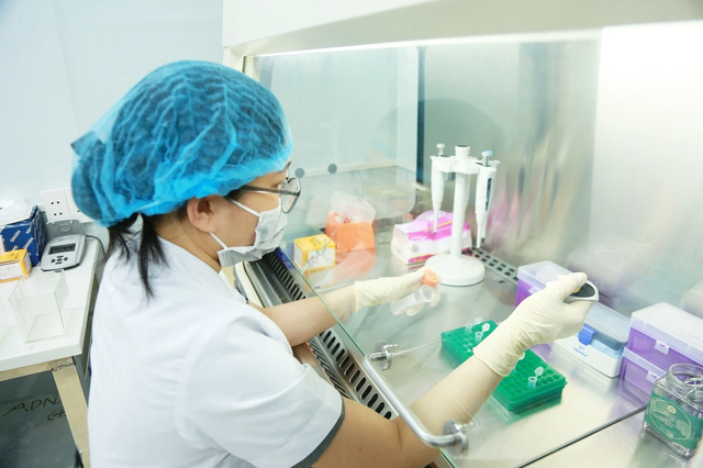 Đưa cháu nội đi xét nghiệm ADN vì lời dị nghị, bà sững sờ khi nhận kết quả- Ảnh 2.