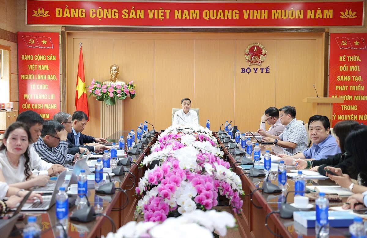 Bộ Y tế đề xuất tiếp tục cắt giảm thủ tục hành chính về khám chữa bệnh- Ảnh 6. Bộ Y tế đề xuất tiếp tục cắt giảm thủ tục hành chính về khám chữa bệnh- Ảnh 6.