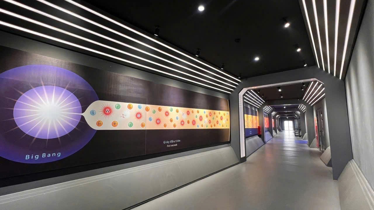 Khám phá không gian sáng tạo vệ tinh bên trong Trung tâm vũ trụ Việt Nam - Ảnh 2.