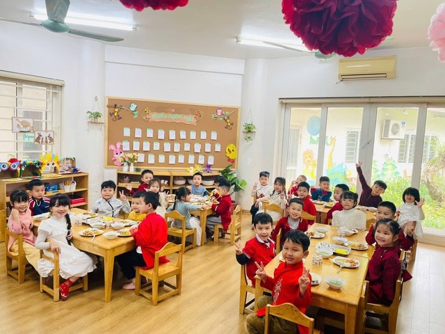 Quy trình 10 bước 'siết' an toàn bữa ăn bán trú trường học tại Hà Nội- Ảnh 1. Quy trình 10 bước 'siết' an toàn bữa ăn bán trú trường học tại Hà Nội- Ảnh 1.