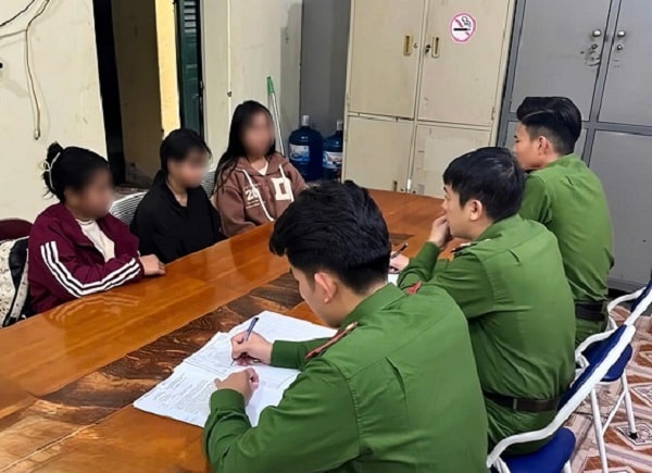 Bỏ học theo lời hứa lương 10 triệu, 3 thiếu niên suýt rơi vào bẫy ‘việc nhẹ lương cao’- Ảnh 1. Bỏ học theo lời hứa lương 10 triệu, 3 thiếu niên suýt rơi vào bẫy ‘việc nhẹ lương cao’- Ảnh 1.