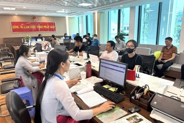 Thủ tướng: Gấp rút kiện toàn Chủ tịch, Phó Chủ tịch UBND cấp tỉnh, bảo đảm bộ máy vận hành từ 1/4- Ảnh 1.