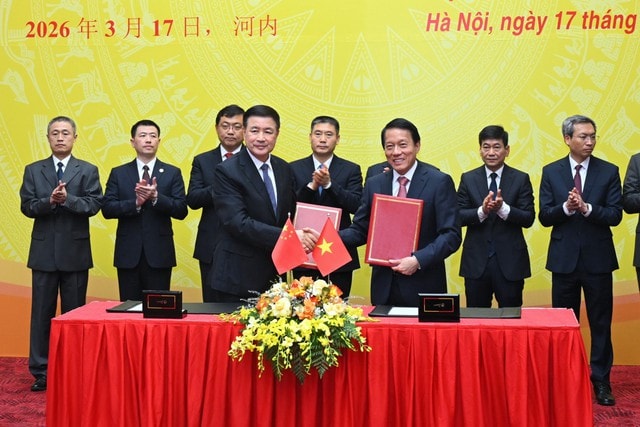 Công an Việt Nam và Trung Quốc đã phối hợp triệt phá ổ nhóm sản xuất 1,4 tấn ketamine - Ảnh 1.