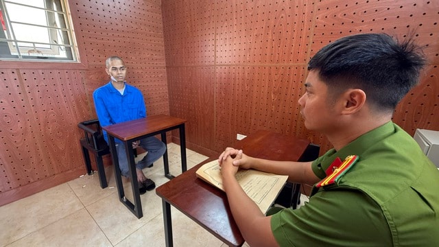 Bắt gã đàn ông rủ bé gái đi ăn nhậu rồi giao cấu- Ảnh 1.