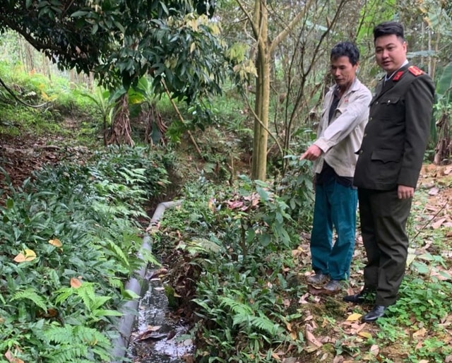 Bị phản ánh xả thải ra ruộng của dân, chủ trang trại lợn bị phạt 107 triệu đồng- Ảnh 1. Bị phản ánh xả thải ra ruộng của dân, chủ trang trại lợn bị phạt 107 triệu đồng- Ảnh 1.