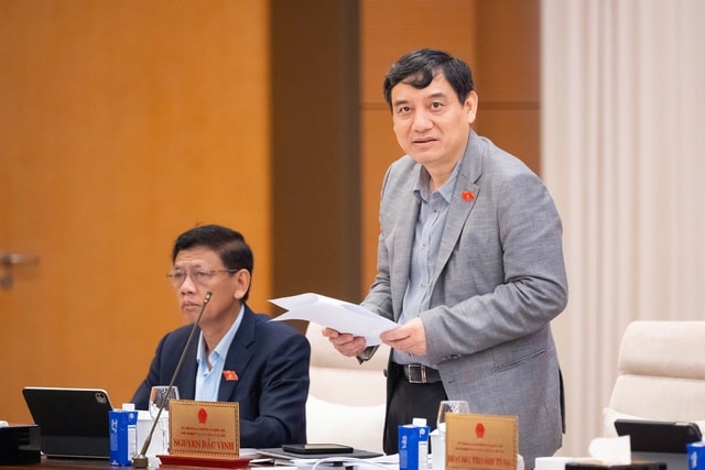 Sửa Luật Thi đua, khen thưởng: Tăng phân cấp, đơn giản thủ tục, thúc đẩy chuyển đổi số- Ảnh 3. Sửa Luật Thi đua, khen thưởng: Tăng phân cấp, đơn giản thủ tục, thúc đẩy chuyển đổi số- Ảnh 3.