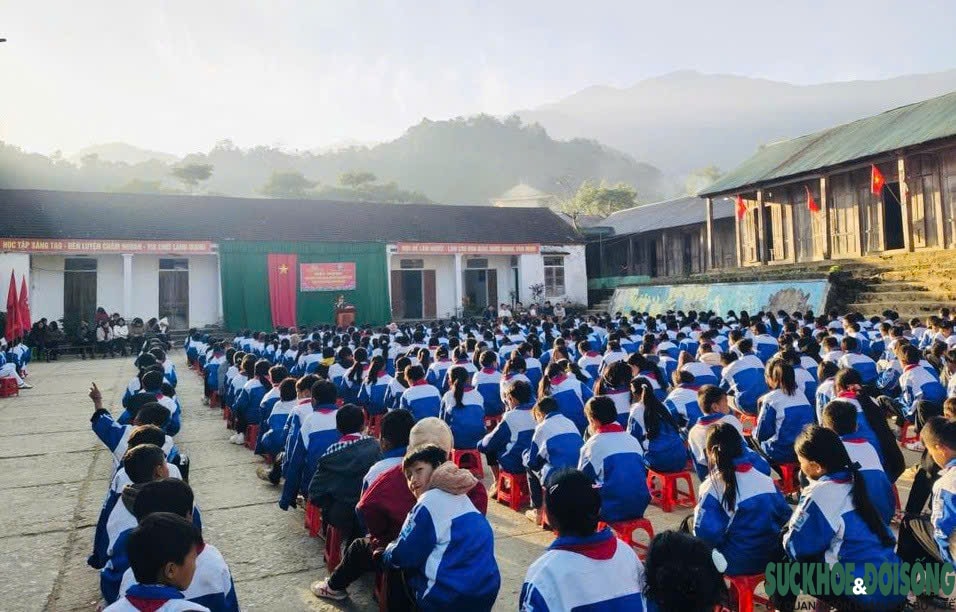 Vòng luẩn quẩn tảo hôn ở miền Tây Nghệ An: Những bước chân bền bỉ níu học trò khỏi vòng xoáy tảo hôn (Kỳ 2)- Ảnh 5.