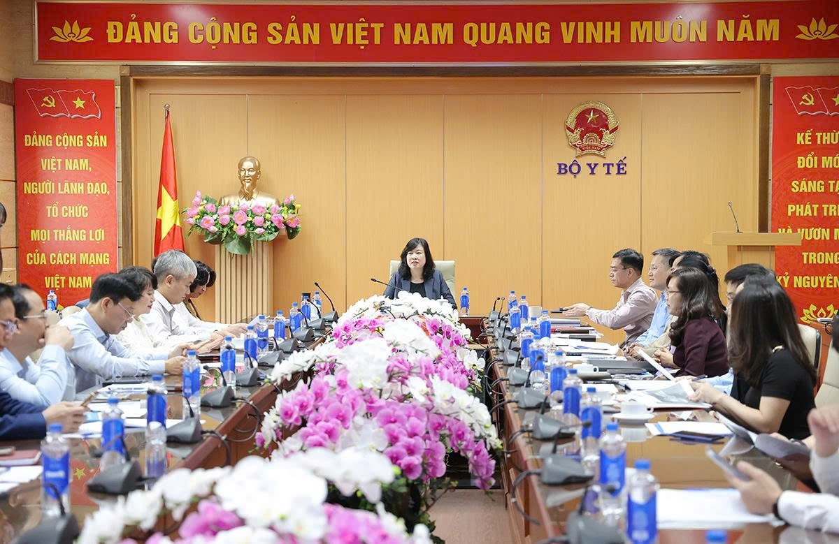 Bộ trưởng Đào Hồng Lan: Từ Ngày Sức khỏe toàn dân hướng tới một Việt Nam khỏe mạnh- Ảnh 9. Bộ trưởng Đào Hồng Lan: Từ Ngày Sức khỏe toàn dân hướng tới một Việt Nam khỏe mạnh- Ảnh 9.
