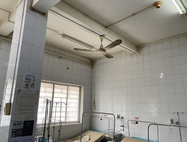 Chủ tịch tỉnh An Giang chỉ đạo 'nóng' tại Trung tâm Y tế Tịnh Biên- Ảnh 1.