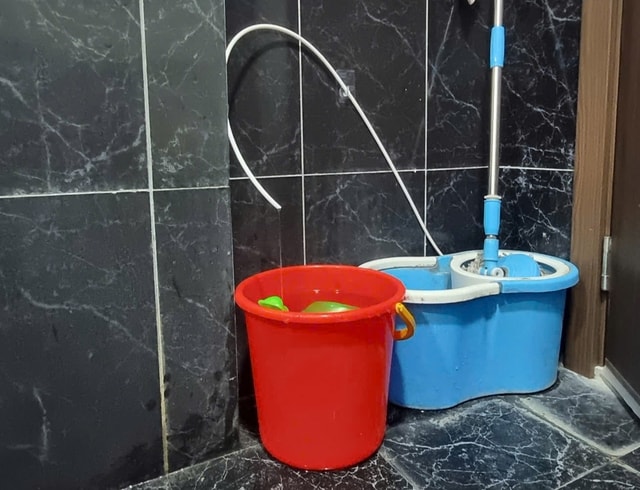 Bỏ cà phê, tự đánh giày, không ăn vặt: Dân văn phòng thắt chặt chi tiêu - Ảnh 5. Bỏ cà phê, tự đánh giày, không ăn vặt: Dân văn phòng thắt chặt chi tiêu - Ảnh 5.