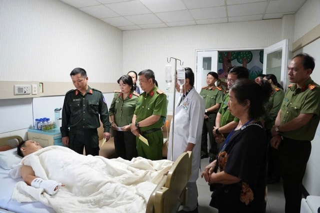 Bắt giữ du khách nước ngoài đâm trọng thương thiếu tá công an tại Mũi Né- Ảnh 2.