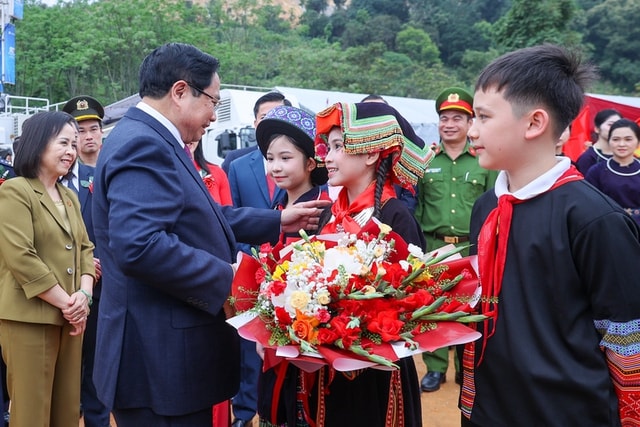 Tổng Bí thư Tô Lâm cùng lãnh đạo Đảng, Nhà nước dự lễ khởi công 121 trường nội trú liên cấp - Ảnh 3.