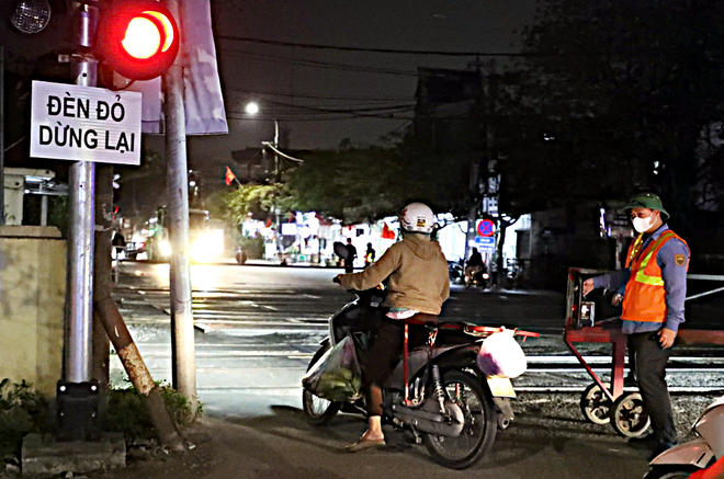 Liên tiếp xảy ra tai nạn đường sắt, Cục CSGT khuyến cáo những điều này- Ảnh 5. Liên tiếp xảy ra tai nạn đường sắt, Cục CSGT khuyến cáo những điều này- Ảnh 5.