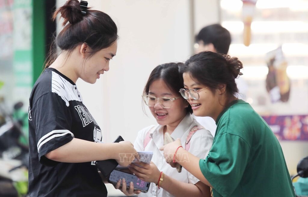 Các mốc thời gian cần lưu ý về kỳ thi tốt nghiệp THPT 2026- Ảnh 1.