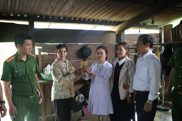 Công an Đà nẵng cảnh báo người dân về tình trạng sử dụng món cá ủ chua- Ảnh 1.