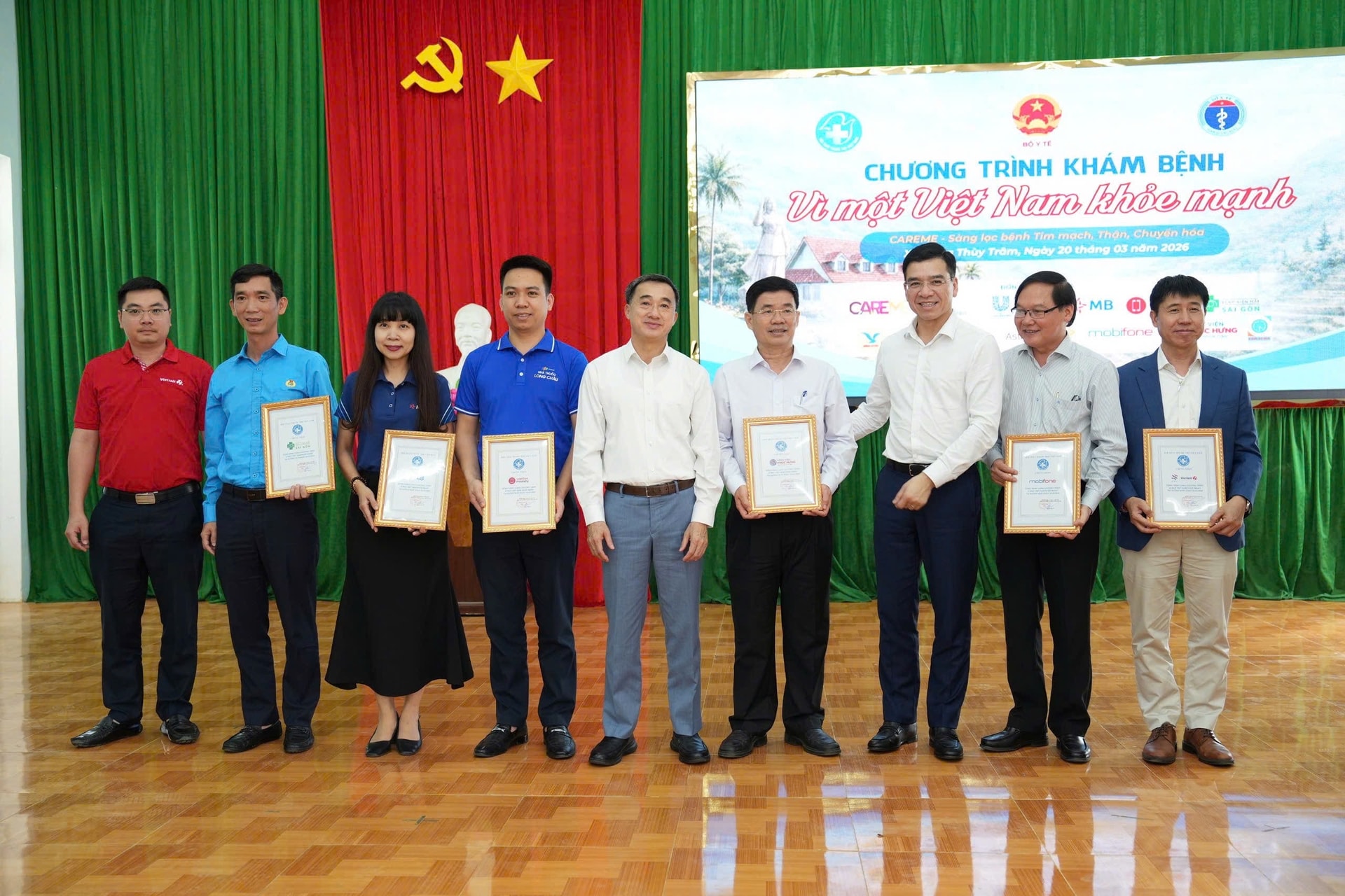 Lan tỏa tinh thần phụng sự vì sức khỏe nhân dân từ vùng đất mang tên liệt sĩ, bác sĩ Đặng Thùy Trâm- Ảnh 5.