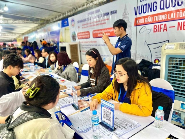 Đăng ký nguyện vọng đại học 2026 và chiến thuật tránh. 'bẫy' dàn trải- Ảnh 1. Đăng ký nguyện vọng đại học 2026 và chiến thuật tránh. 'bẫy' dàn trải- Ảnh 1.