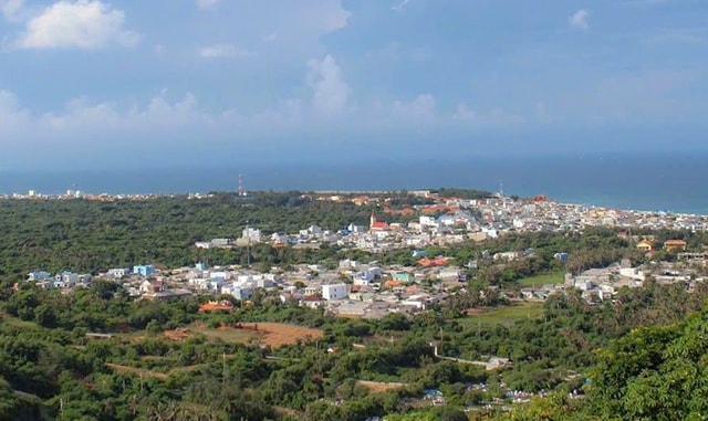 Đặc khu Phú Quý đề xuất tăng phụ cấp, gỡ khó giao thông và y tế- Ảnh 1.