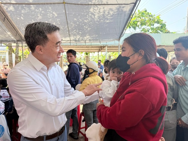 Lan tỏa tinh thần phụng sự vì sức khỏe nhân dân từ vùng đất mang tên liệt sĩ, bác sĩ Đặng Thùy Trâm- Ảnh 12.