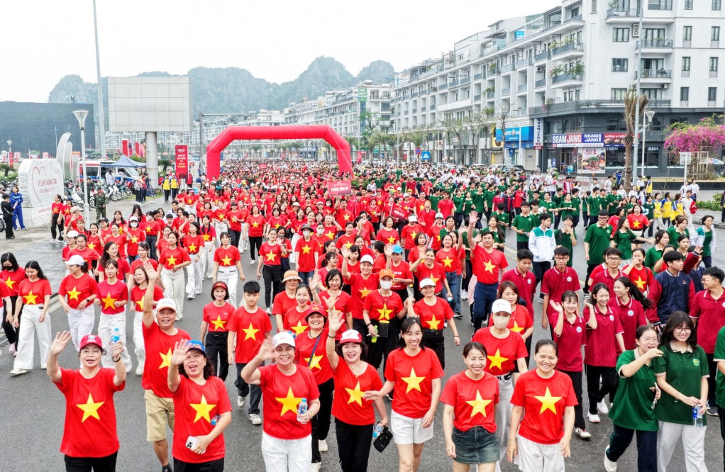 Hơn 34.000 người ở Quảng Ninh tham gia Ngày chạy Olympic 2026- Ảnh 3. Hơn 34.000 người ở Quảng Ninh tham gia Ngày chạy Olympic 2026- Ảnh 3.