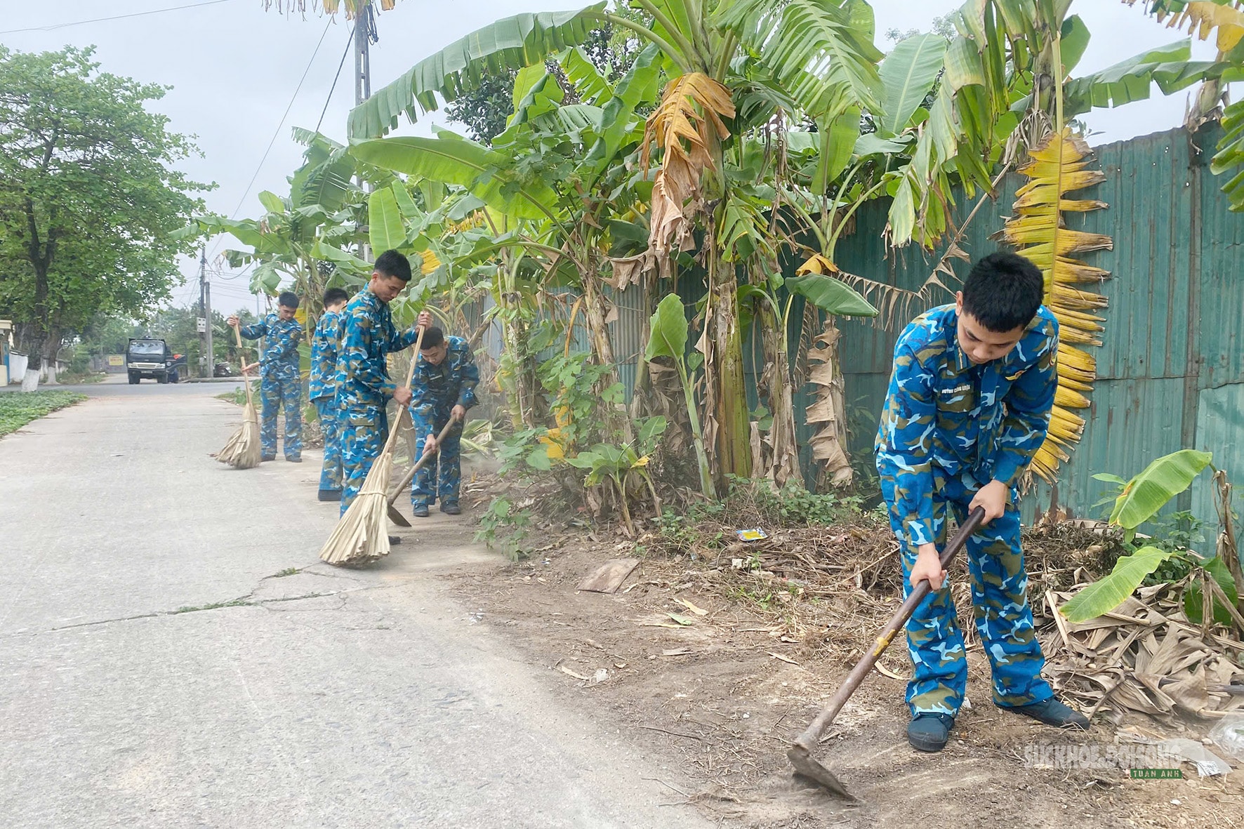 'Chủ nhật xanh' trong sắc áo lính Phòng không - Không quân- Ảnh 3.