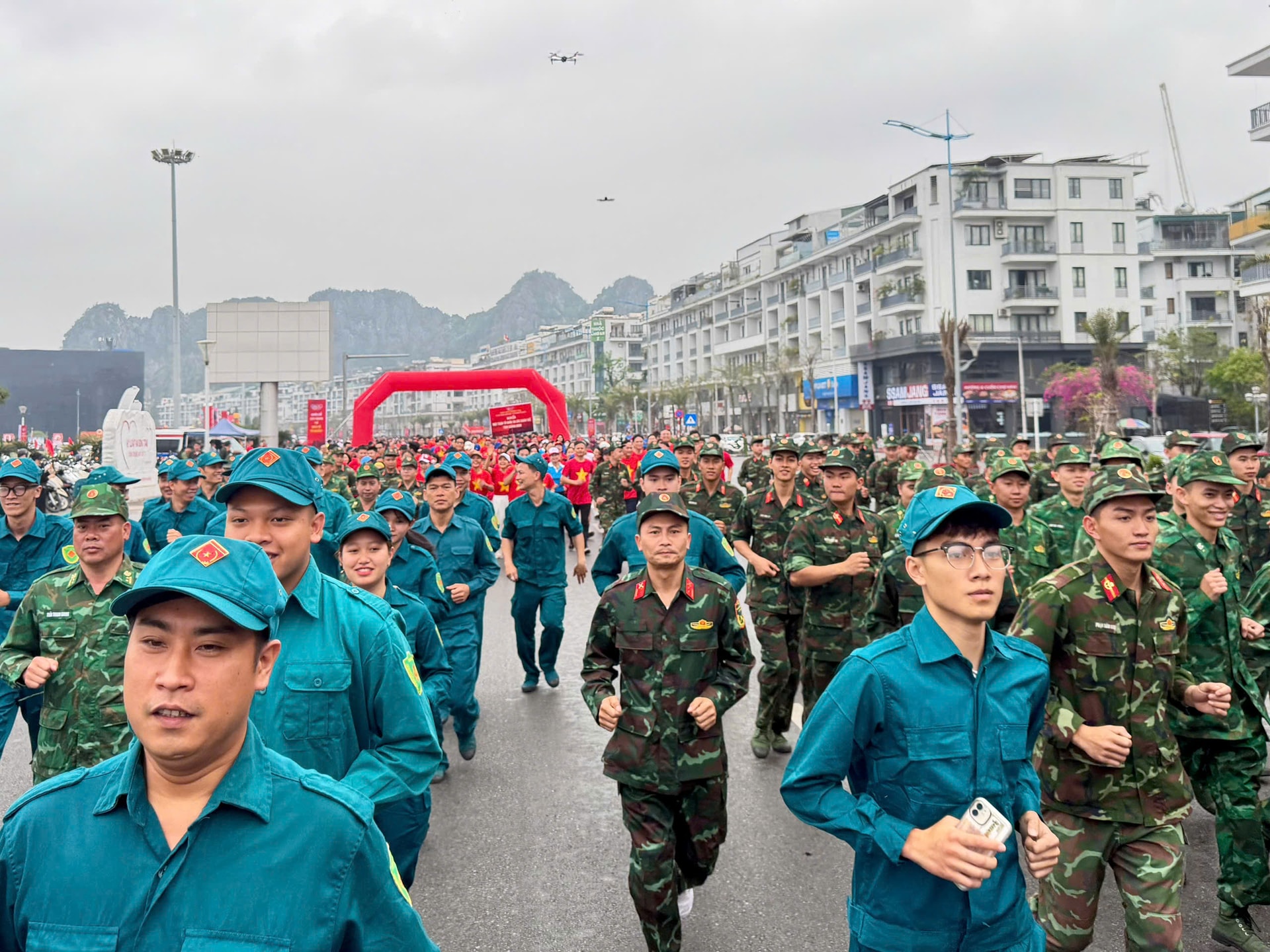 Hơn 34.000 người ở Quảng Ninh tham gia Ngày chạy Olympic 2026- Ảnh 11. Hơn 34.000 người ở Quảng Ninh tham gia Ngày chạy Olympic 2026- Ảnh 11.
