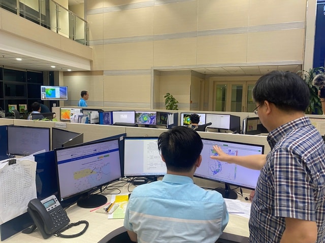 Trí tuệ nhân tạo (AI) có thể thay thế con người trong dự báo thời tiết, cảnh báo thiên tai?- Ảnh 1. Trí tuệ nhân tạo (AI) có thể thay thế con người trong dự báo thời tiết, cảnh báo thiên tai?- Ảnh 1.