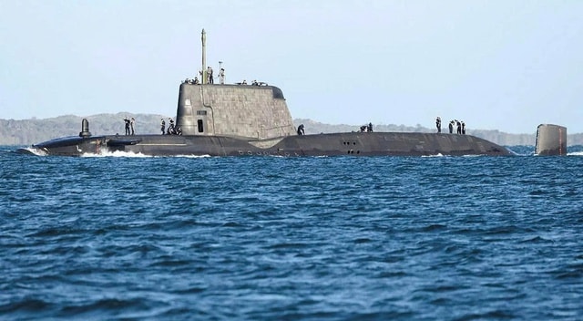Tàu ngầm hạt nhân Anh áp sát tầm tấn công sâu vào lãnh thổ Iran- Ảnh 1.