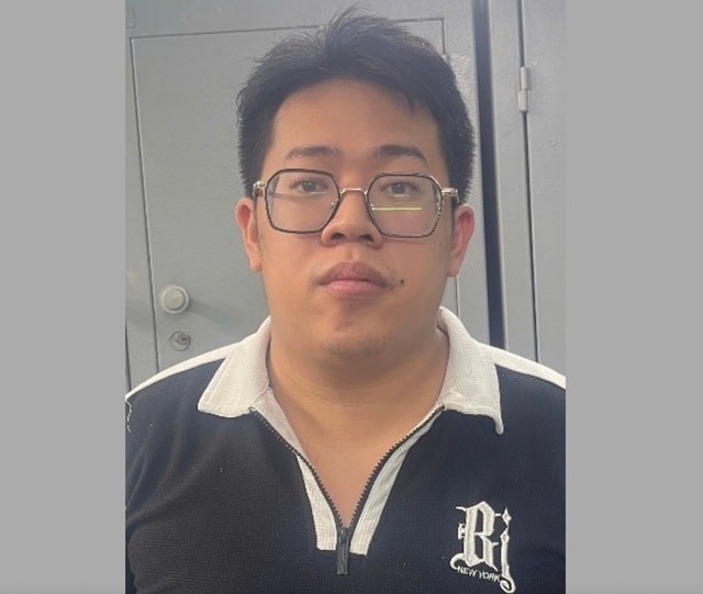 Thanh niên bị bắt vì rút tiền từ thẻ tín dụng của khách- Ảnh 1.