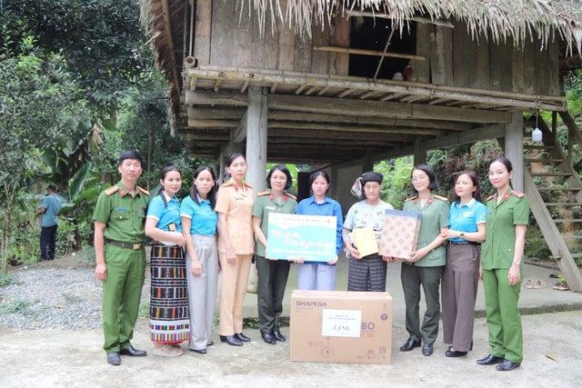 Viết tiếp ước mơ cho trẻ mồ côi nơi núi rừng xứ Thanh- Ảnh 4.