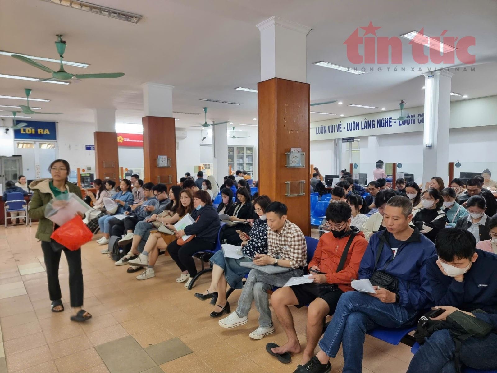 Người thất nghiệp được hưởng những chế độ nào theo Luật Việc làm mới?- Ảnh 1.