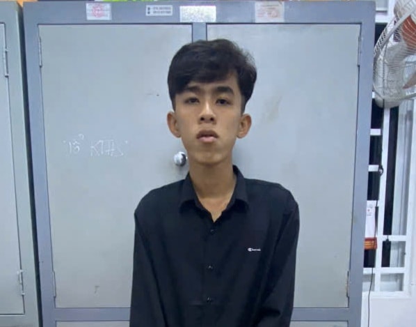 Khởi tố Cao Phước Lộc nhiều lần dụ dỗ bé gái 15 tuổi đi nhà nghỉ- Ảnh 1. Khởi tố Cao Phước Lộc nhiều lần dụ dỗ bé gái 15 tuổi đi nhà nghỉ- Ảnh 1.