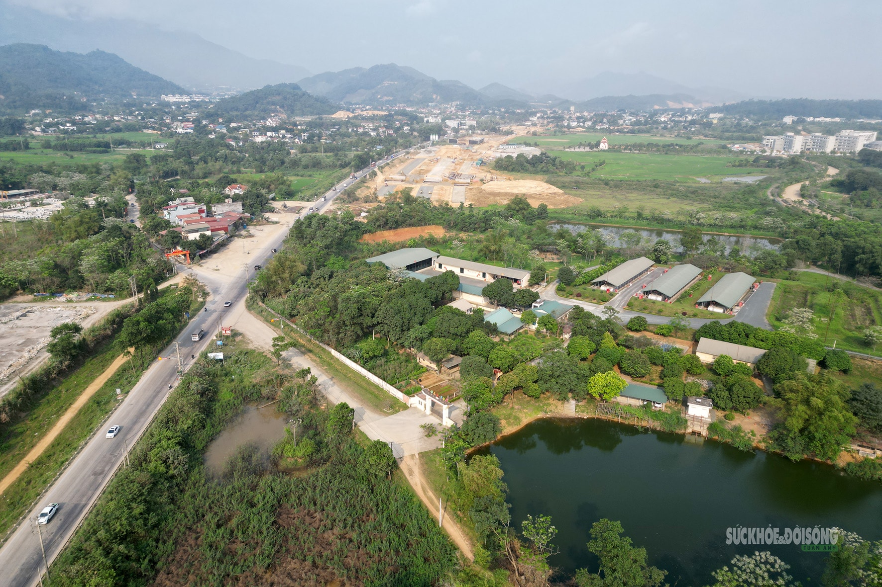 Công trường tuyến nối Đại lộ Thăng Long - Hòa Bình tăng tốc- Ảnh 10. Công trường tuyến nối Đại lộ Thăng Long - Hòa Bình tăng tốc- Ảnh 10.
