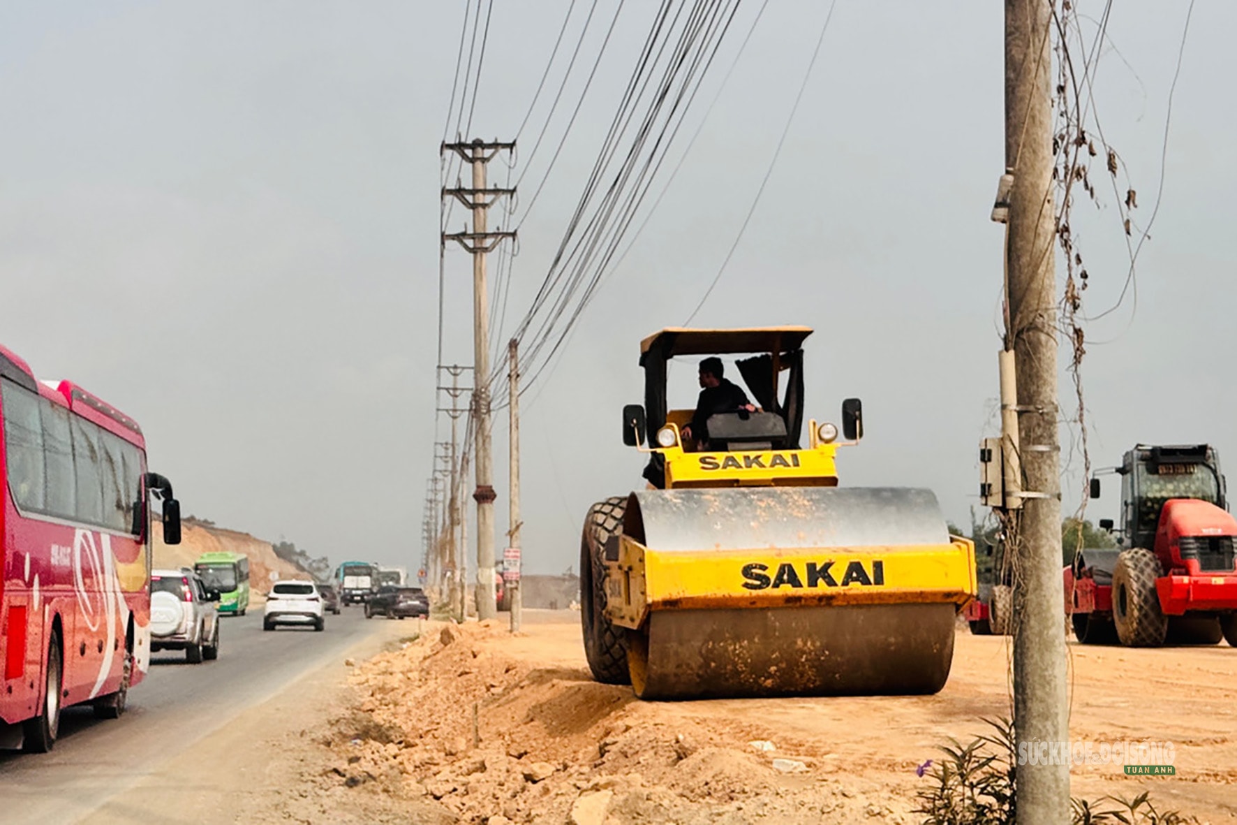 Công trường tuyến nối Đại lộ Thăng Long - Hòa Bình tăng tốc- Ảnh 7. Công trường tuyến nối Đại lộ Thăng Long - Hòa Bình tăng tốc- Ảnh 7.