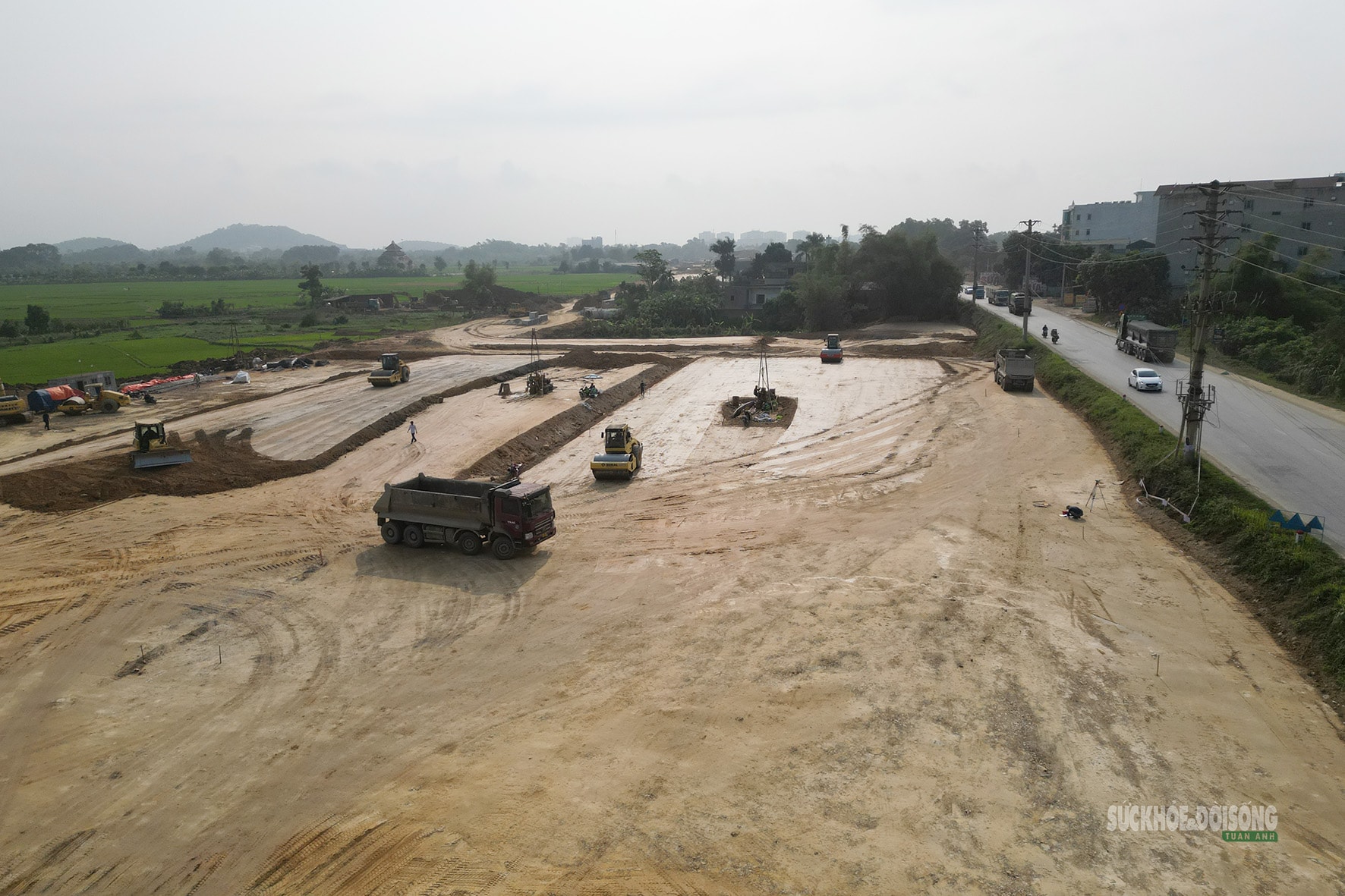 Công trường tuyến nối Đại lộ Thăng Long - Hòa Bình tăng tốc- Ảnh 5. Công trường tuyến nối Đại lộ Thăng Long - Hòa Bình tăng tốc- Ảnh 5.