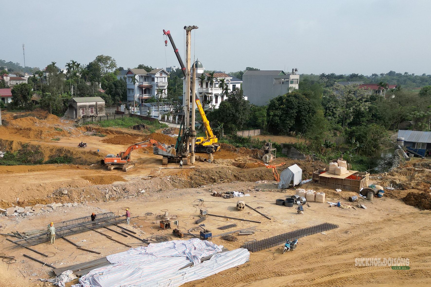 Công trường tuyến nối Đại lộ Thăng Long - Hòa Bình tăng tốc- Ảnh 8. Công trường tuyến nối Đại lộ Thăng Long - Hòa Bình tăng tốc- Ảnh 8.