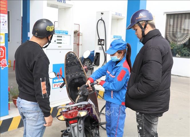 Chủ động bảo đảm nguồn cung xăng dầu trước biến động thế giới- Ảnh 1.