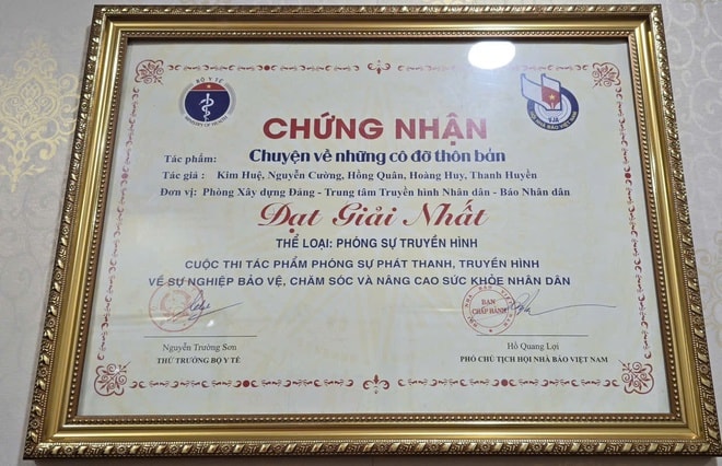 Cuộc thi Sự hy sinh thầm lặng và hành trình tìm chân dung thầy thuốc của một nữ nhà báo- Ảnh 8. Cuộc thi Sự hy sinh thầm lặng và hành trình tìm chân dung thầy thuốc của một nữ nhà báo- Ảnh 8.