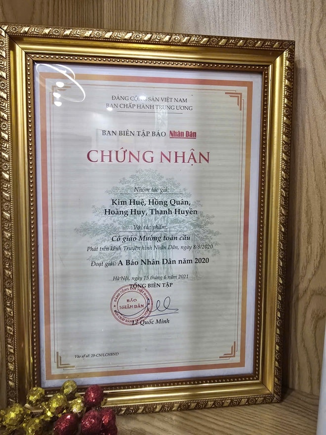 Cuộc thi Sự hy sinh thầm lặng và hành trình tìm chân dung thầy thuốc của một nữ nhà báo- Ảnh 9. Cuộc thi Sự hy sinh thầm lặng và hành trình tìm chân dung thầy thuốc của một nữ nhà báo- Ảnh 9.