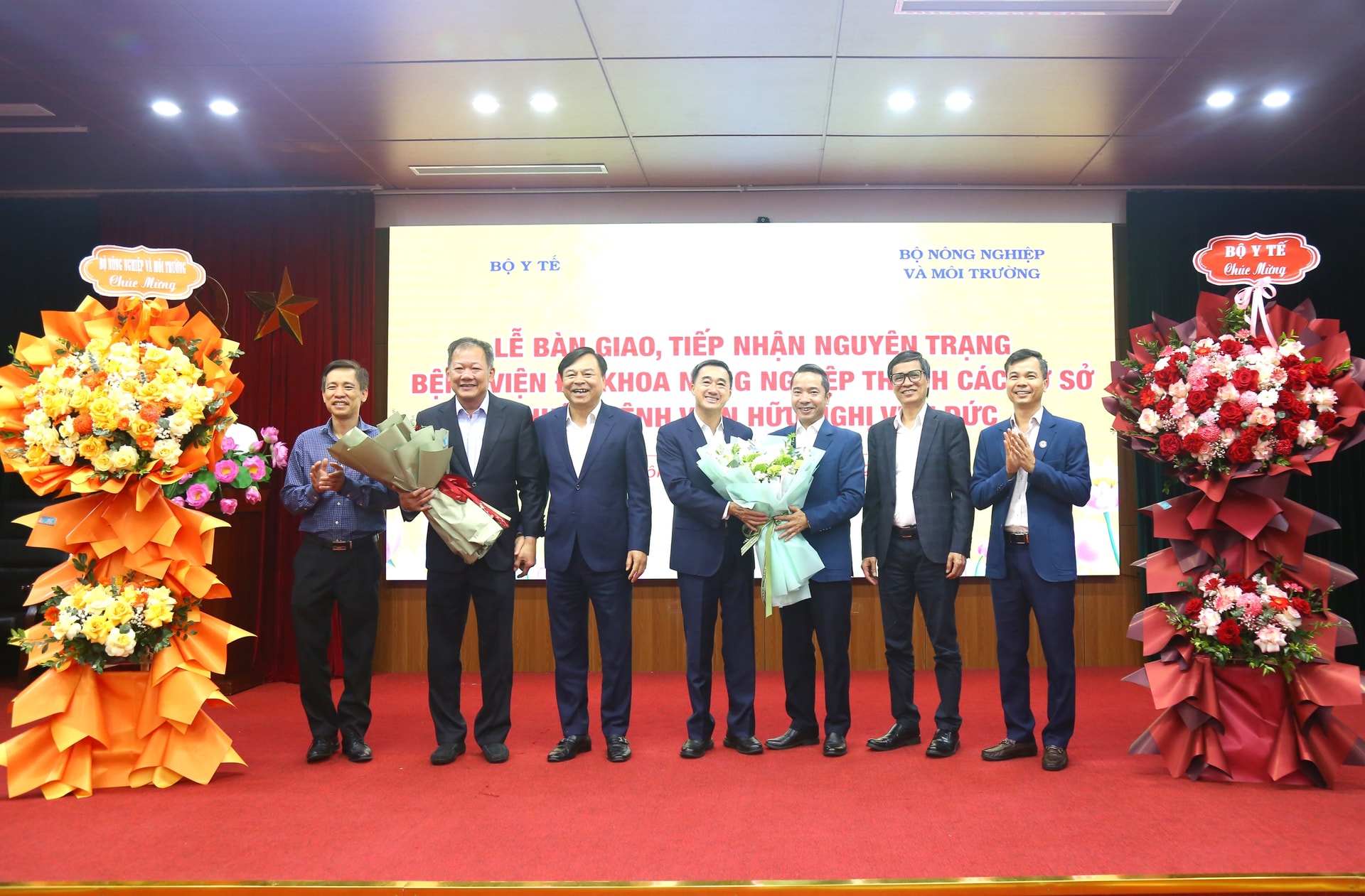 Chính thức bàn giao Bệnh viện Đa khoa Nông nghiệp về Bệnh viện Hữu nghị Việt Đức- Ảnh 5. Chính thức bàn giao Bệnh viện Đa khoa Nông nghiệp về Bệnh viện Hữu nghị Việt Đức- Ảnh 5.