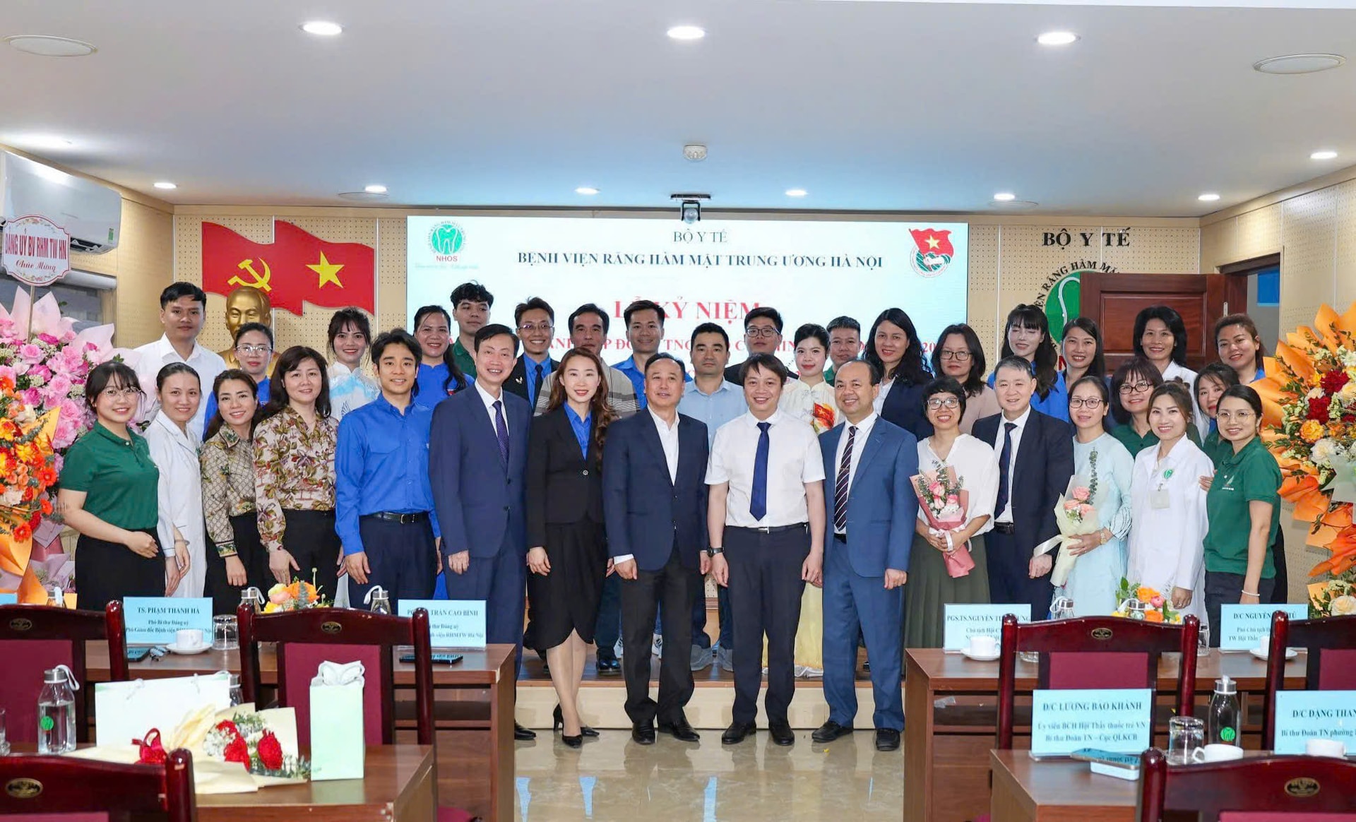 Phát huy vai trò công tác xã hội bệnh viện: Hướng tới chăm sóc toàn diện, lấy người bệnh làm trung tâm- Ảnh 5. Phát huy vai trò công tác xã hội bệnh viện: Hướng tới chăm sóc toàn diện, lấy người bệnh làm trung tâm- Ảnh 5.